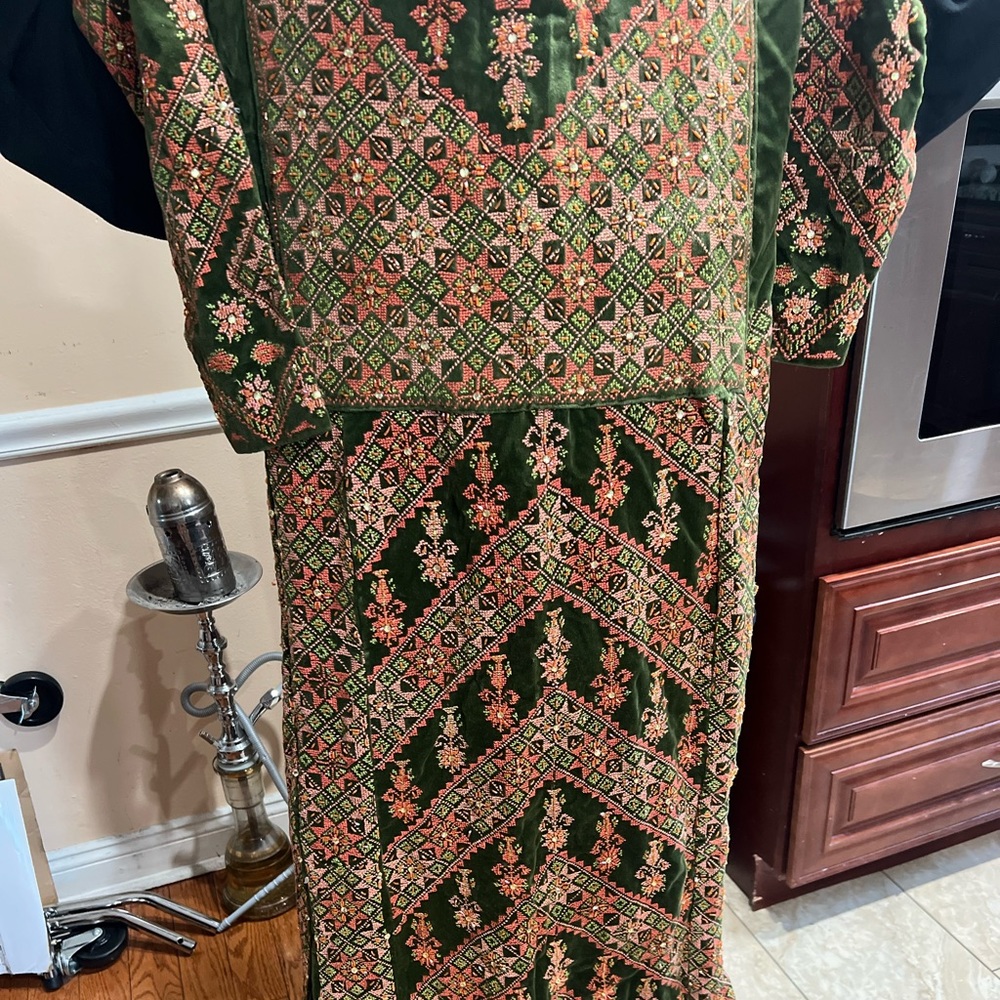 Hand made Palestine thob one time worn 2672371047